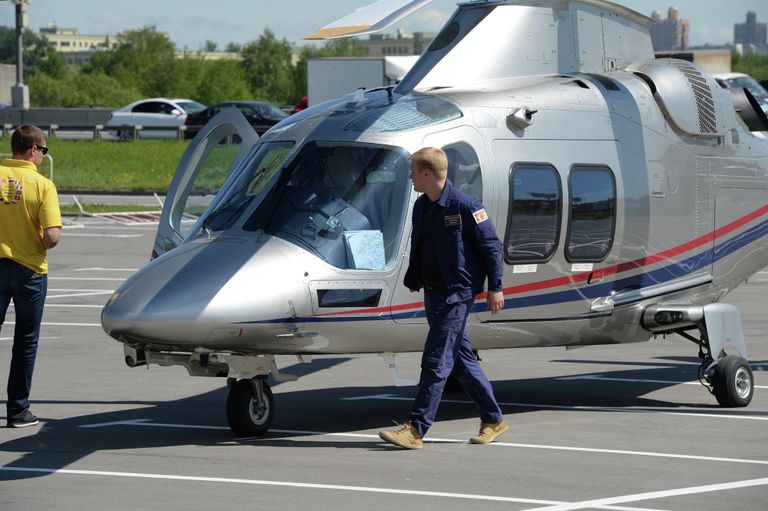 Вертолет Agusta АW109, прибывший для участия в выставке HeliRussia 2015 Вертолет Agusta АW109, прибывший для участия в выставке HeliRussia 2015