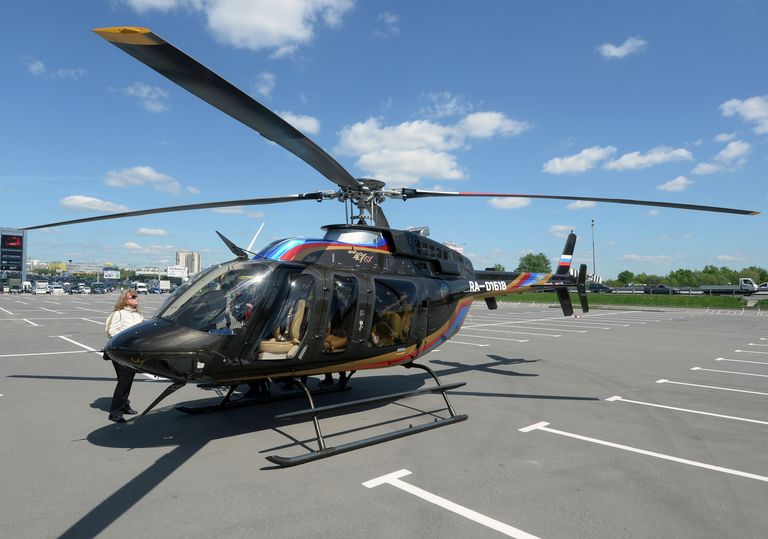 Вертолет Bell 407 GX, прибывший для участия в выставке HeliRussia 2015 Вертолет Bell 407 GX, прибывший для участия в выставке HeliRussia 2015