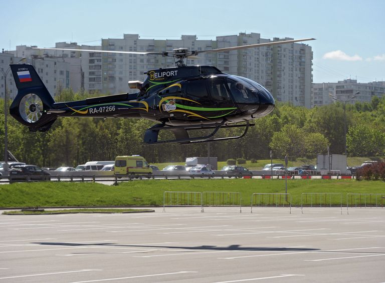 Вертолет Eurocopter EC-130T2, прибывший для участия в выставке HeliRussia 2015 Вертолет Eurocopter EC-130T2, прибывший для участия в выставке HeliRussia 2015