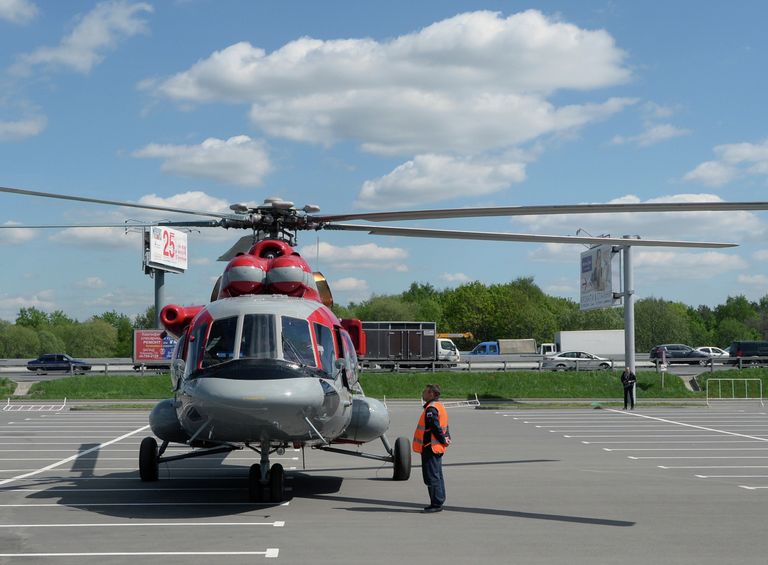 Вертолет Ми-171 Е (Ми-8 АМТ), прибывший для участия в выставке HeliRussia 2015 Вертолет Ми-171 Е (Ми-8 АМТ), прибывший для участия в выставке HeliRussia 2015