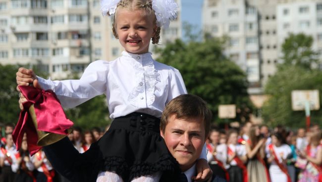 Школьники в Симферополе. Архивное фото
