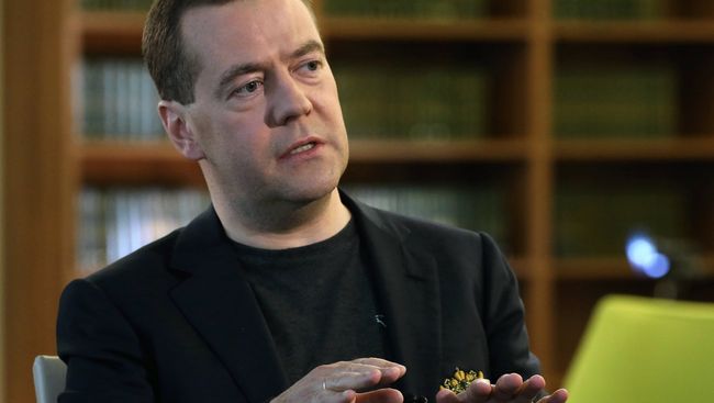 Премьер-министр РФ Д.Медведев дал интервью ведущему программы Вести в субботу С.Брилеву