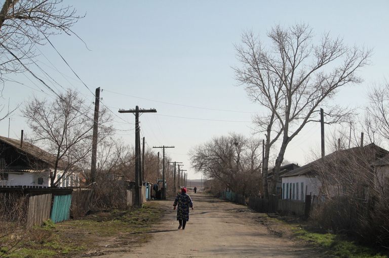 Село Калачи Акмолинской области Казахстана, жители которой страдают от загадочной «сонной болезни» Село Калачи Акмолинской области Казахстана, жители которой страдают от загадочной «сонной болезни»