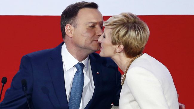 Кандидат в президенты Польши Анджей Дуда с женой