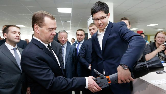 Премьер-министр РФ Д.Медведев на открытии Технопарка в сфере высоких технологий МФТИ Премьер-министр РФ Д.Медведев на открытии Технопарка в сфере высоких технологий МФТИ
