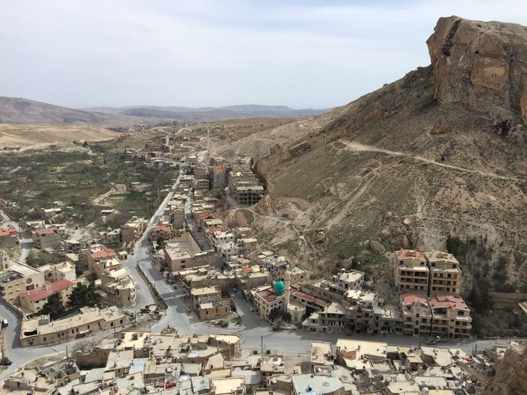 Общий вид на христианский сирийский город Маалюля Общий вид на христианский сирийский город Маалюля