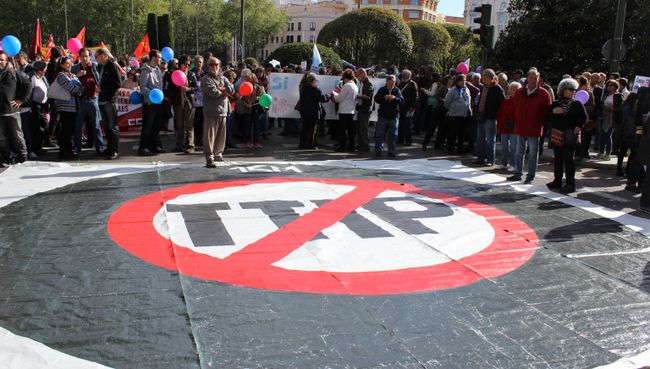 Акции протеста против соглашений о трансатлантической торговле в Европе. Архивное фото