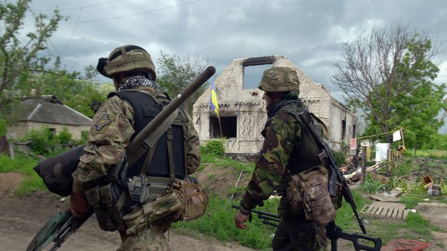 Украинские военнослужащие на позициях в районе Донецка Украинские военнослужащие на позициях в районе Донецка