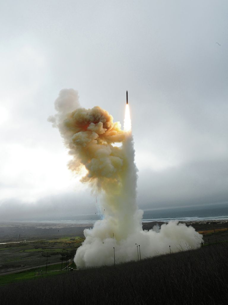 Пуск ракеты шахтного базирования системы Ground-Based Interceptor (GBI) Пуск ракеты шахтного базирования системы Ground-Based Interceptor (GBI)