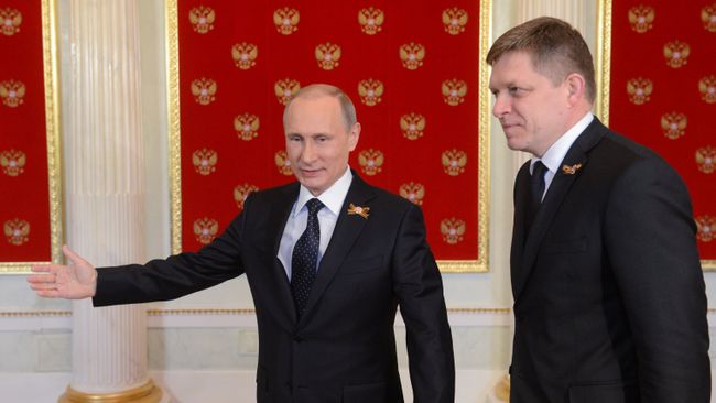 Церемония встречи президентом России В.Путиным глав иностранных делегаций и почетных гостей