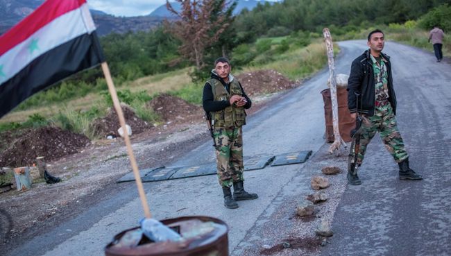 Сирийские военные на блокпосту в провинции Латакия. Архивное фото