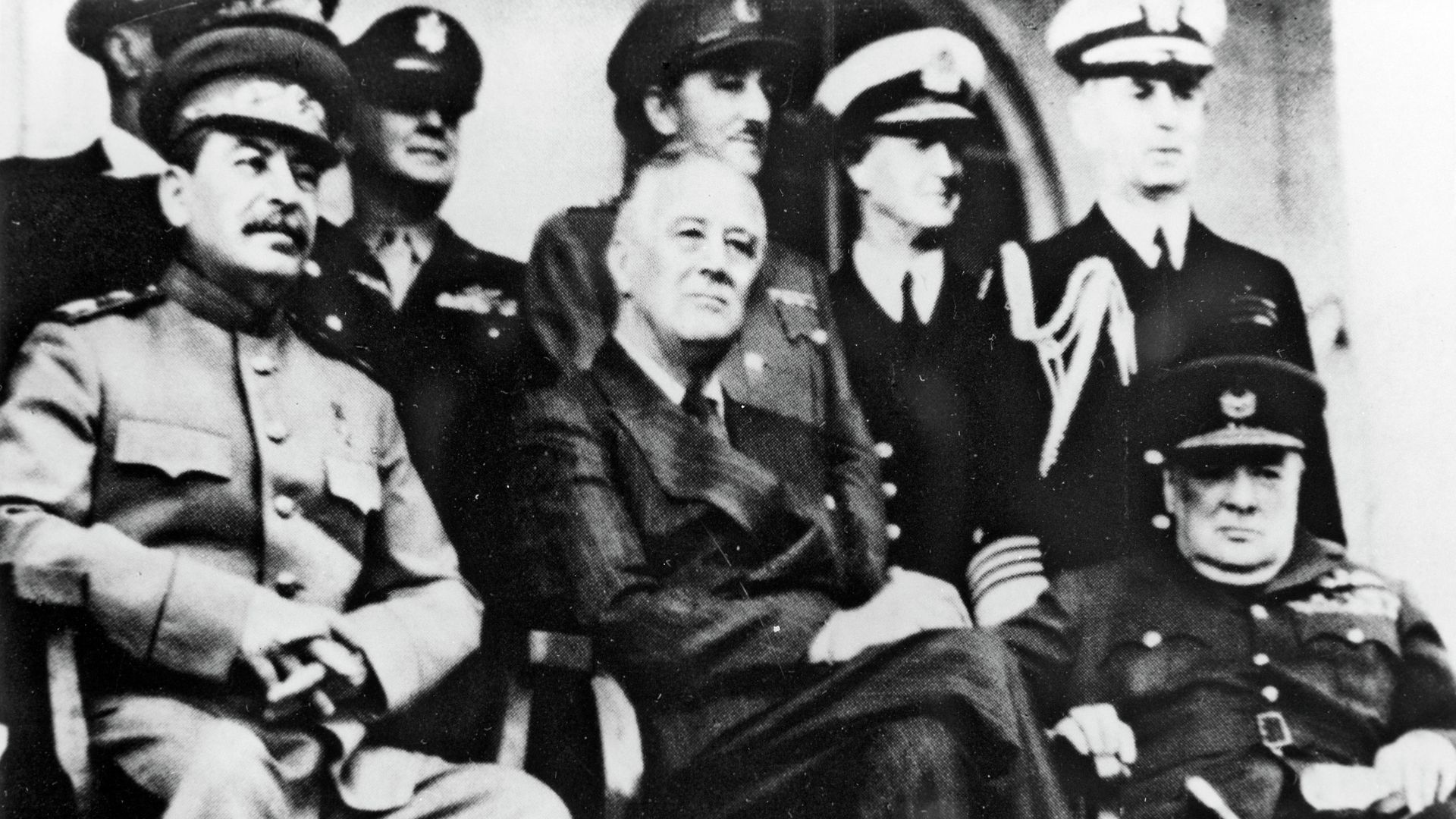 Иосиф Сталин, Франклин Рузвельт и Уинстон Черчилль Иосиф Сталин, Франклин Рузвельт и Уинстон Черчилль - РИА Новости, 1920, 04.02.2025