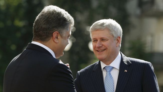 Встреча президента Украины Петра Порошенко и премьер-министра Канады Стивена Харпера в Киеве