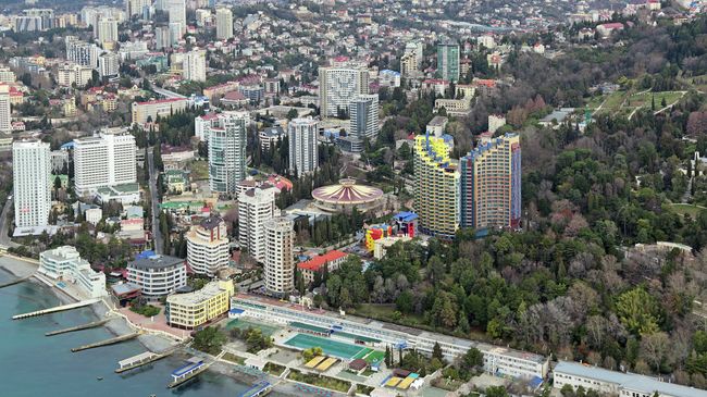 Вид на город Сочи. Архивное фото