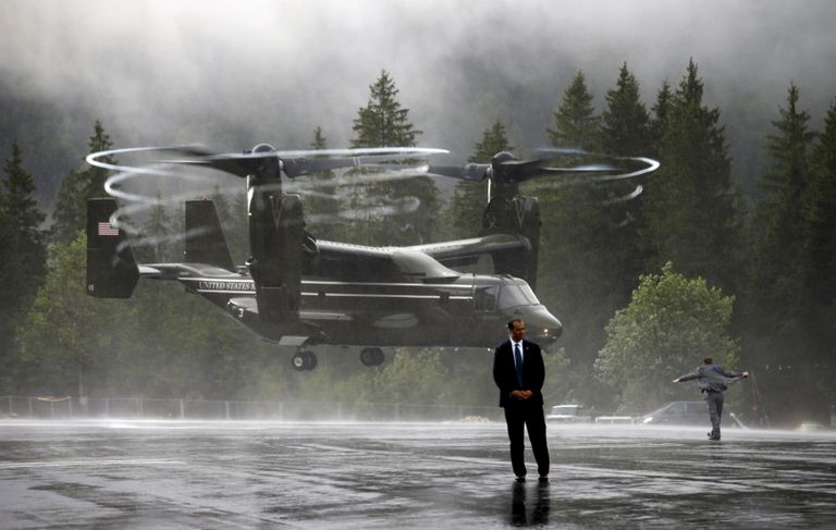 Вертолет администрации президента США после саммита G7 Вертолет администрации президента США после саммита G7