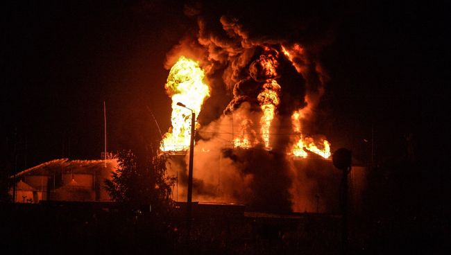 Пожар на нефтебазе в Киевской области