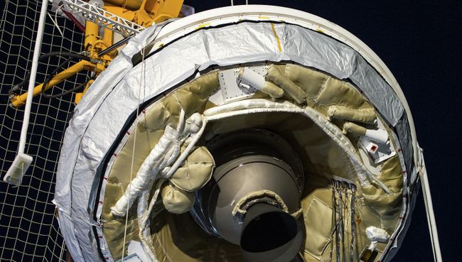 Аппарат LDSD (Low-Density Supersonic Decelerator) перед началом тестового полета с Тихоокеанской ракетной базы на острове Кауаи, Гавайи Аппарат LDSD (Low-Density Supersonic Decelerator) перед началом тестового полета с Тихоокеанской ракетной базы на острове Кауаи, Гавайи