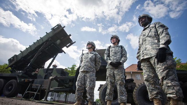 Армейский зенитно-ракетный комплекс Patriot вооруженных сил США. Архивное фото Армейский зенитно-ракетный комплекс Patriot вооруженных сил США. Архивное фото