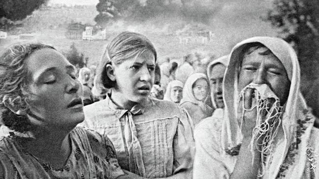Великая Отечественная война 1941-1945 гг. 23 июня 1941 года в Киеве. Район Грушки Великая Отечественная война 1941-1945 гг. 23 июня 1941 года в Киеве. Район Грушки