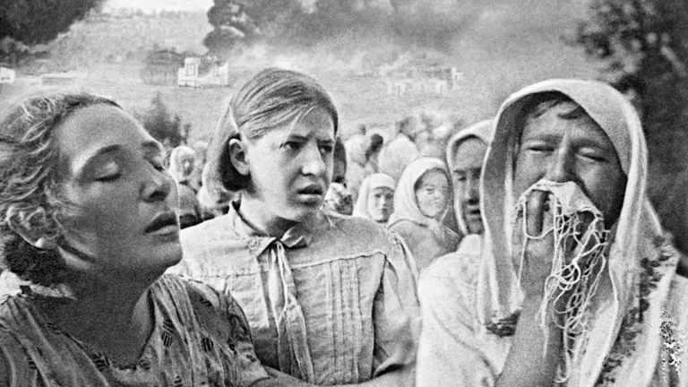 Великая Отечественная война 1941-1945 гг. 23 июня 1941 года в Киеве. Район Грушки Великая Отечественная война 1941-1945 гг. 23 июня 1941 года в Киеве. Район Грушки