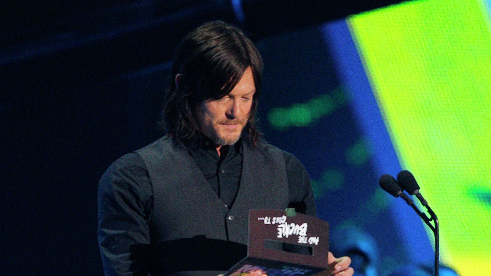Американский актер и фотомодель Норман Ридус на церемонии вручения CMT Music Awards 2015 Американский актер и фотомодель Норман Ридус на церемонии вручения CMT Music Awards 2015 - РИА Новости, 1920, 27.08.2021