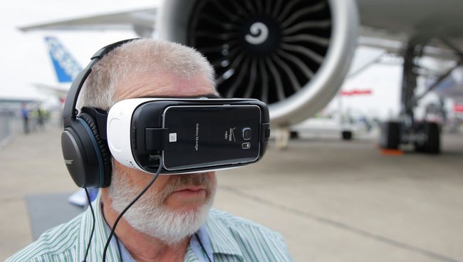 Международный авиакосмический салон Paris Air Show 2015 в Ле-Бурже Международный авиакосмический салон Paris Air Show 2015 в Ле-Бурже