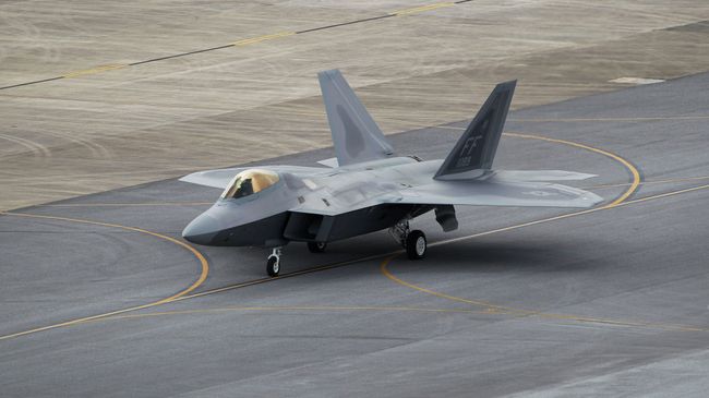 Истребитель ВВС США F-22 Raptor . Архивное фото