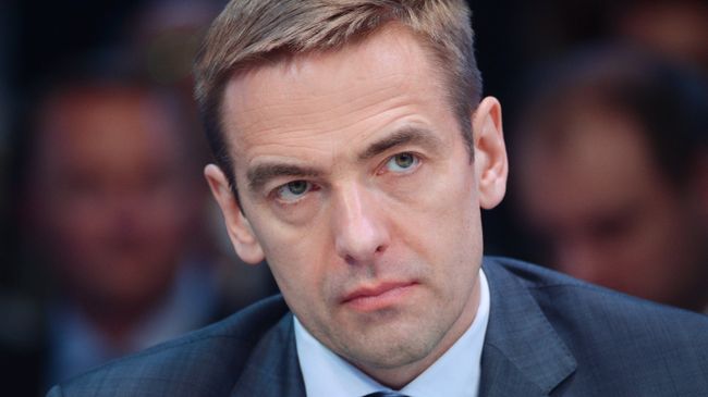 Статс-секретарь, заместитель министра промышленности и торговли РФ Виктор Евтухов во время делового круглого стола Взаимоотношение по формуле ЕС-ЕАЭС: Взгляд бизнеса в рамках XIX Петербургского экономического форума
