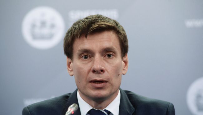 Министр по торговле Евразийской экономической комиссии Андрей Слепнев на церемонии подписания соглашения между Министерством торговли и промышленности Индии и Евразийской экономической комиссией в рамках ПМЭФ 2015 Министр по торговле Евразийской экономической комиссии Андрей Слепнев на церемонии подписания соглашения между Министерством торговли и промышленности Индии и Евразийской экономической комиссией в рамках ПМЭФ 2015