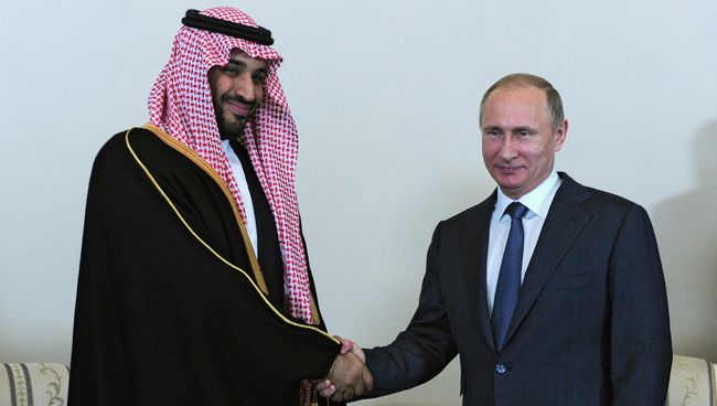Президент России Владимир Путин и преемник Наследного принца, министр обороны Саудовской Аравии Мухаммед бен Салман. Архивное фото Президент России Владимир Путин и преемник Наследного принца, министр обороны Саудовской Аравии Мухаммед бен Салман. Архивное фото