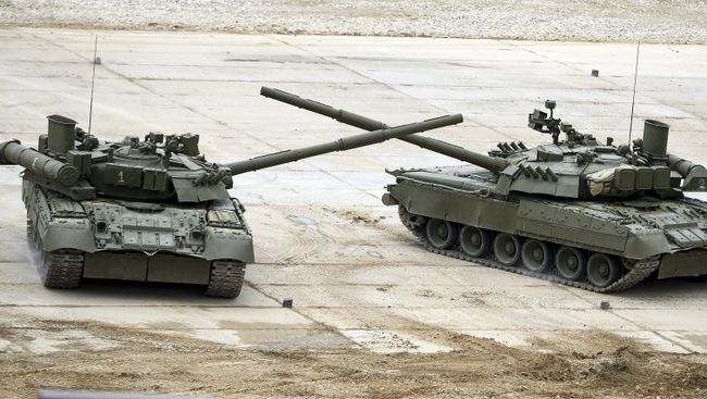 Танки Т-72Б3. Архивное фото Танки Т-72Б3. Архивное фото