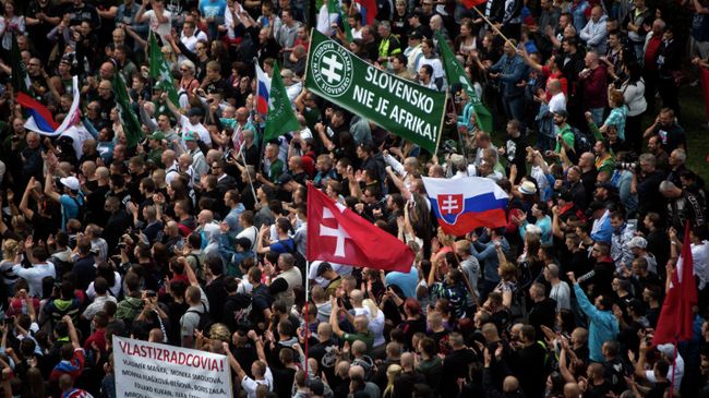 Митинг против миграционной политики Евросоюза в Братиславе, 20 июня 2015 Митинг против миграционной политики Евросоюза в Братиславе, 20 июня 2015