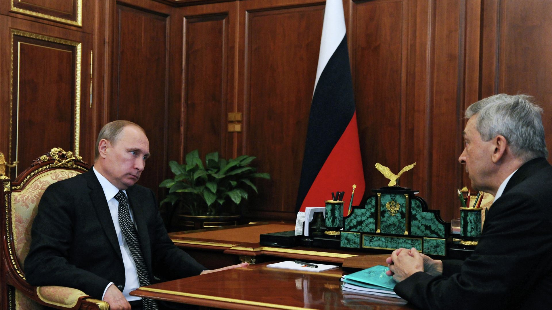 Рабочая встреча президента РФ В.Путина с президентом Российской академии медицинских наук И. Дедовым Рабочая встреча президента РФ В.Путина с президентом Российской академии медицинских наук И. Дедовым - РИА Новости, 1920, 12.02.2021