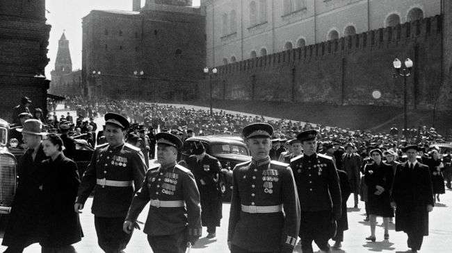 Парад Победы на Красной площади в Москве. 24 июня 1945 года Парад Победы на Красной площади в Москве. 24 июня 1945 года