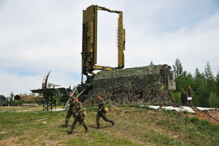Военнослужащие во время совместной воздушно-огневой конференции ВВС И ПВО России и Белоруссии Военнослужащие во время совместной воздушно-огневой конференции ВВС И ПВО России и Белоруссии