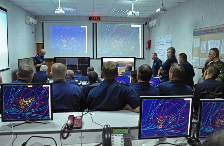 Военнослужащие во время совместной воздушно-огневой конференции ВВС И ПВО России и Белоруссии Военнослужащие во время совместной воздушно-огневой конференции ВВС И ПВО России и Белоруссии
