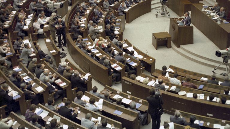 3 июня 1989 года на заседании Совета Союза председателем палаты избран академик Академии наук СССР Евгений Максимович Примаков 3 июня 1989 года на заседании Совета Союза председателем палаты избран академик Академии наук СССР Евгений Максимович Примаков