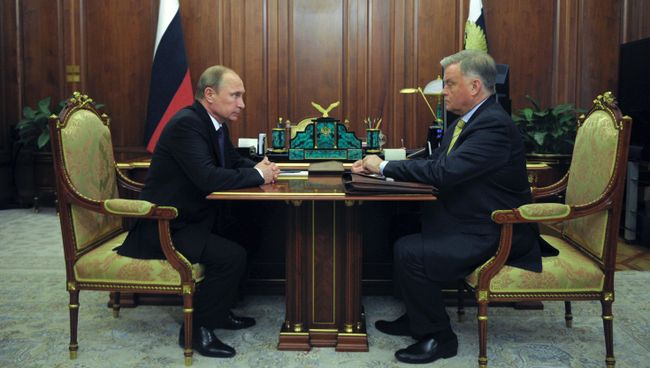 Президент РФ В.Путин встретился с главой РЖД В.Якуниным. Архивное фото Президент РФ В.Путин встретился с главой РЖД В.Якуниным. Архивное фото