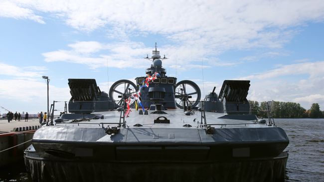 Десантный корабль на воздушной подушке Евгений Кочешков, архивное фото Десантный корабль на воздушной подушке Евгений Кочешков, архивное фото