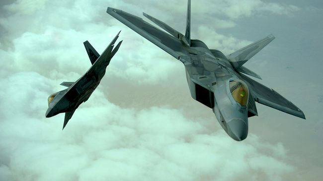 Истребитель ВВС США F-22 Raptor. Архивное фото Истребитель ВВС США F-22 Raptor. Архивное фото