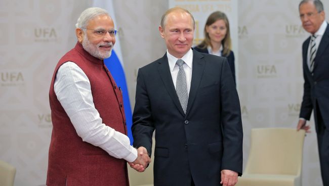 Беседа президента Российской Федерации Владимира Путина с Премьер-министром Индии Нарендрой Моди Беседа президента Российской Федерации Владимира Путина с Премьер-министром Индии Нарендрой Моди
