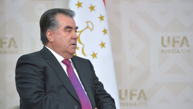 Президент Республики Таджикистан Эмомали Рахмон. Архивное фото Президент Республики Таджикистан Эмомали Рахмон. Архивное фото