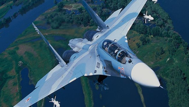 Истребитель Су-27УБК. Архивное фото Истребитель Су-27УБК. Архивное фото