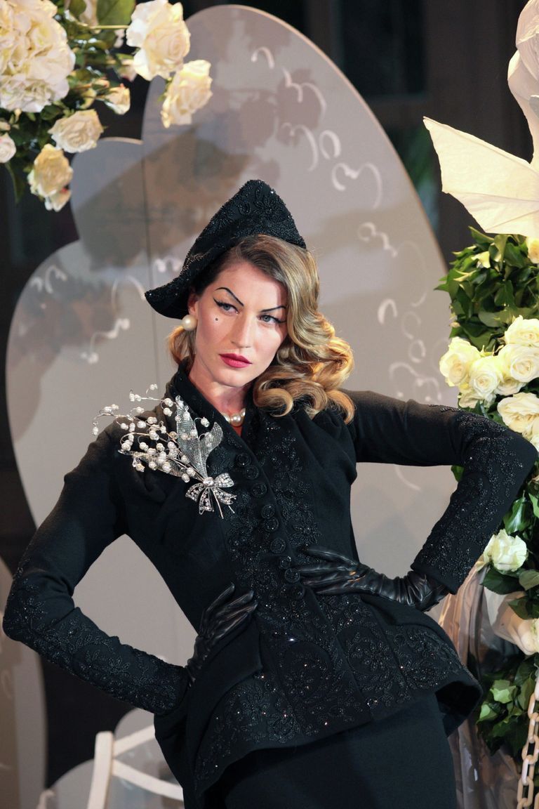 Бразильская модель Жизель Бундхен во время показа Christian Dior. 2 июля 2007 Бразильская модель Жизель Бундхен во время показа Christian Dior. 2 июля 2007