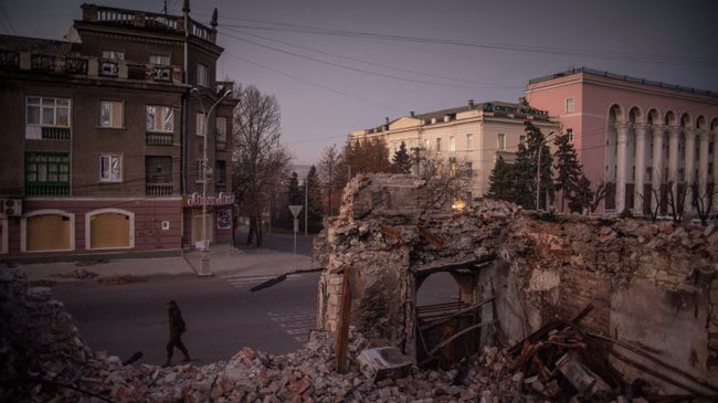 Вид на одну из улиц в Луганске. Архивное фото Вид на одну из улиц в Луганске. Архивное фото