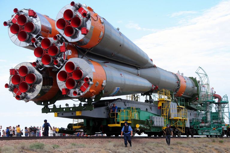 Вывоз ракеты Союз ТМА-17М на стартовую площадку космодрома Байконур Вывоз ракеты Союз ТМА-17М на стартовую площадку космодрома Байконур