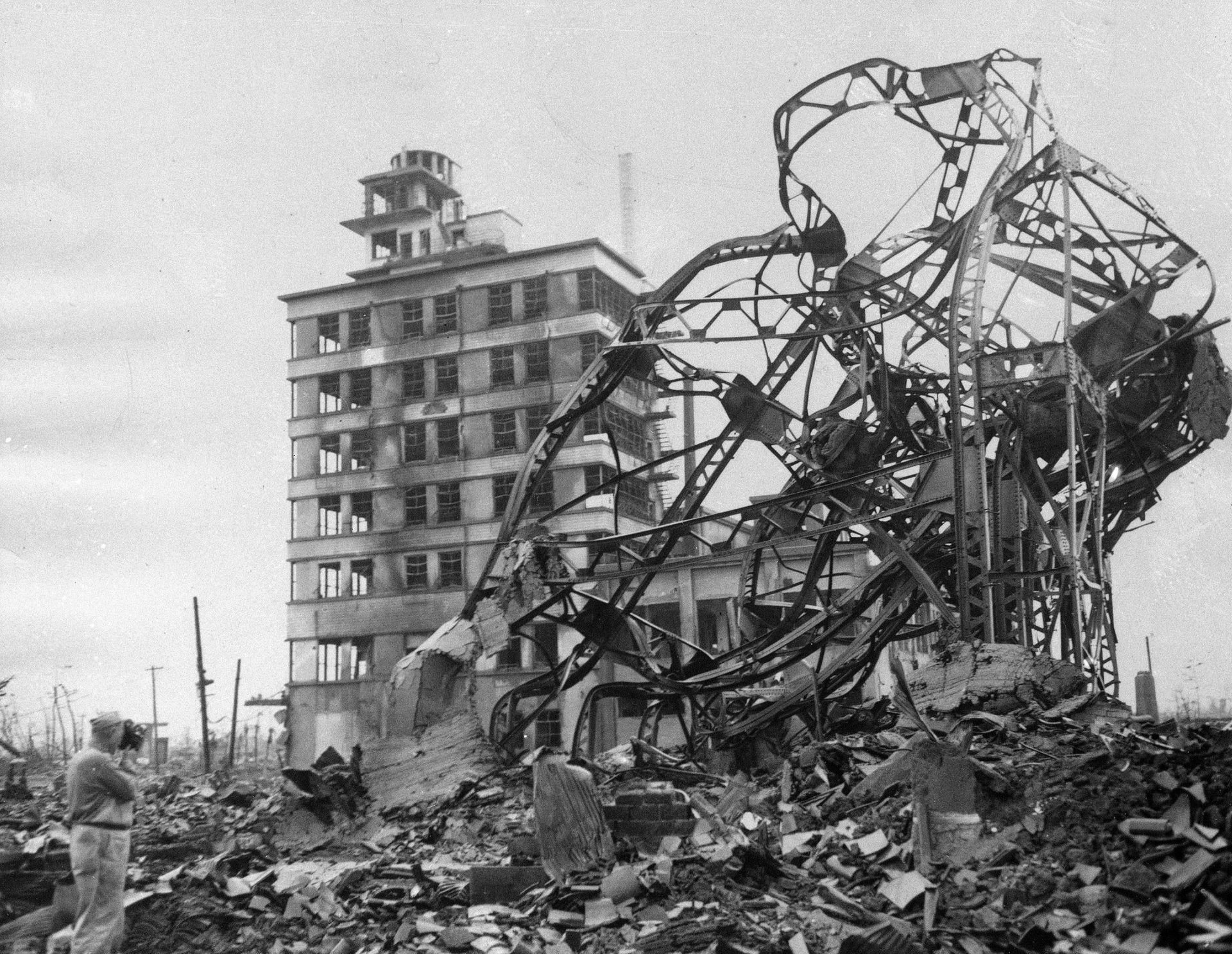 Последствия атомной бомбардировки Хиросимы. 8 сентября 1945 года Последствия атомной бомбардировки Хиросимы. 8 сентября 1945 года - РИА Новости, 1920, 09.04.2026