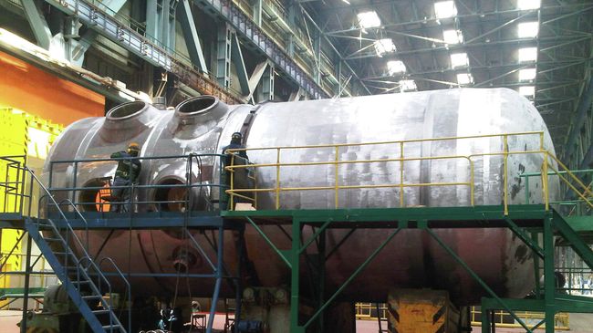 Корпус реактора для первого блока Белорусской АЭС на заводе Атоммаш Корпус реактора для первого блока Белорусской АЭС на заводе Атоммаш
