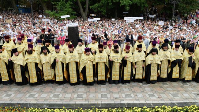 Молебен на Владимирской горке в честь 1000-я крещения Киевской Руси Молебен на Владимирской горке в честь 1000-я крещения Киевской Руси