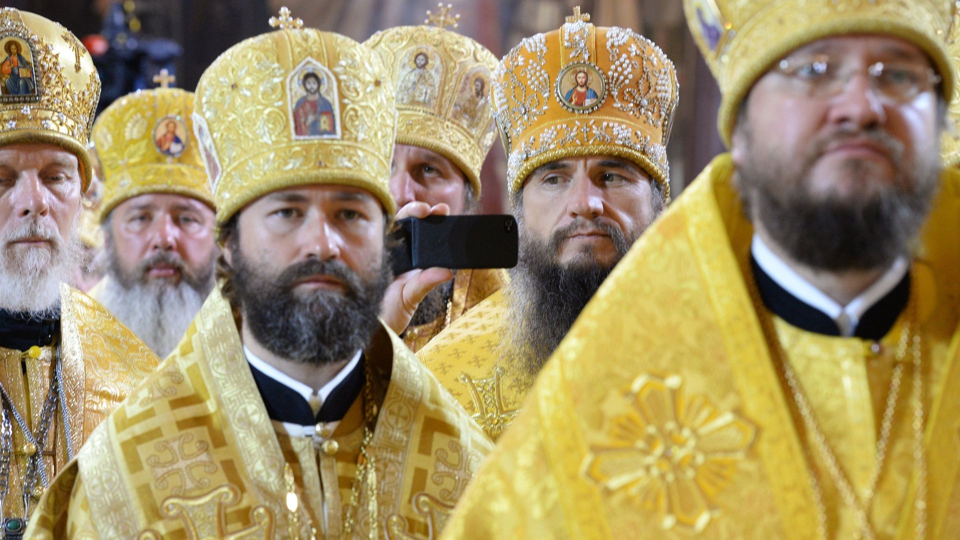 Священнослужители на патриаршем богослужении в храме Христа Спасителя Священнослужители на патриаршем богослужении в храме Христа Спасителя - РИА Новости, 1920, 15.10.2021
